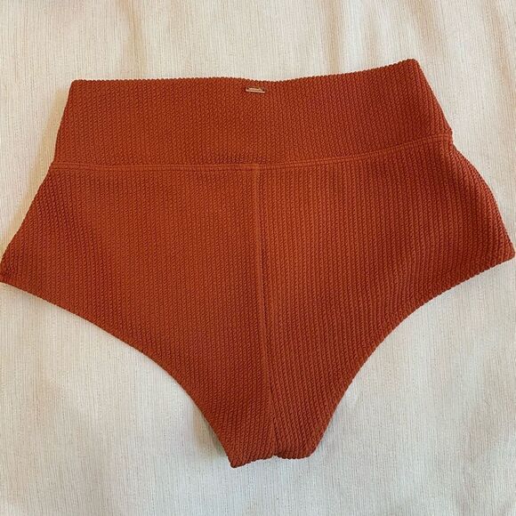 Pink Victoria’s Secret Swim Set Crinkle Push Up Top Size L DD Bottom Size L - Picture 9 of 13